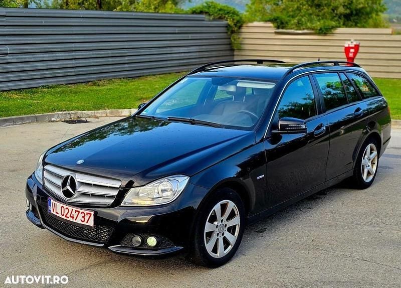 Culoarenegru Utilizat 2012 Mercedes C200 Break | 6.000 EUR (Preț bun) - Imagine 1/4