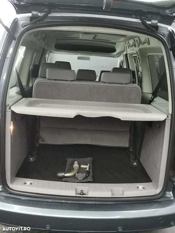 Second-hand VW Caddy Maxi Life 105 CP (77 kW) 2010 Culoaregri Monovolum