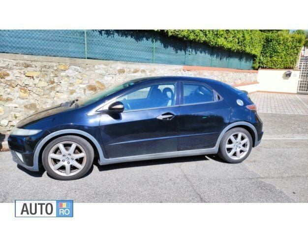 Negru Utilizat 2008 Honda Civic Hatchback | 4.000 EUR (Preț OK) - Imagine 1/4