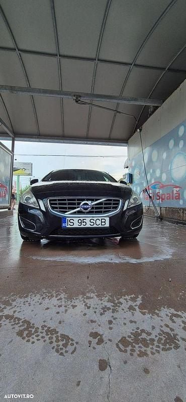 Culoarenegru Utilizat 2010 Volvo S60 Berlinǎ | 6.250 EUR (Preț OK) - Imagine 1/4