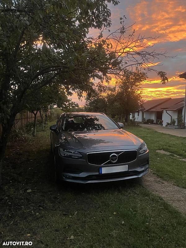 Culoaregri Utilizat 2016 Volvo V90 Momentum Break | 21.900 EUR - Imagine 1/4