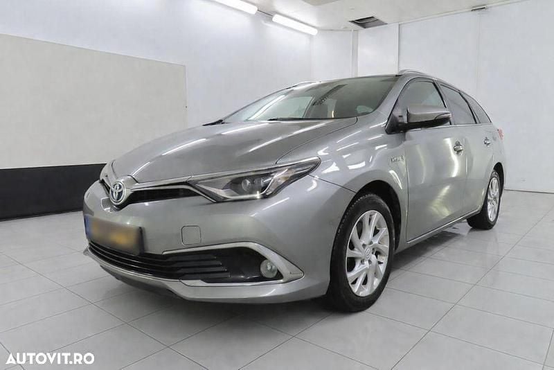 Second-hand Toyota Auris Hybrid 136 CP (100 kW) 2018 Culoaregri Break
