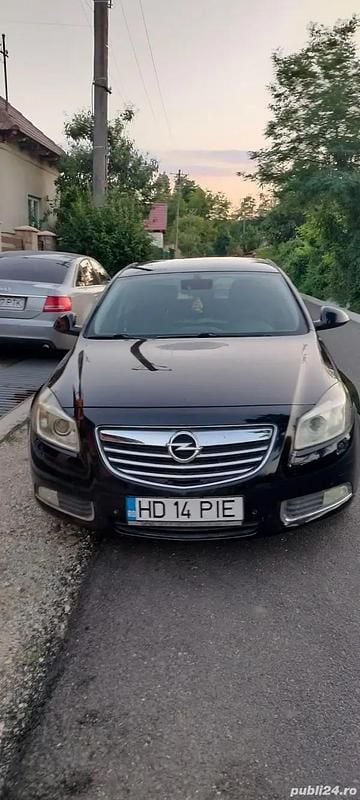 Utilizat 2011 Opel Insignia SRi Berlinǎ | 3.250 EUR (Preț bun) - Imagine 1/4