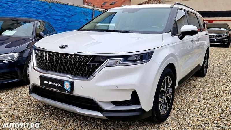Alb Utilizat 2020 Kia Carnival Monovolum | 37.612 EUR (Scump) - Imagine 1/4