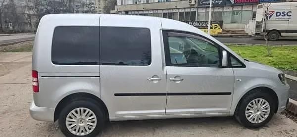 Second-hand 2015 VW Caddy Monovolum | 5.700 EUR (Preț bun) - Imagine 1/4