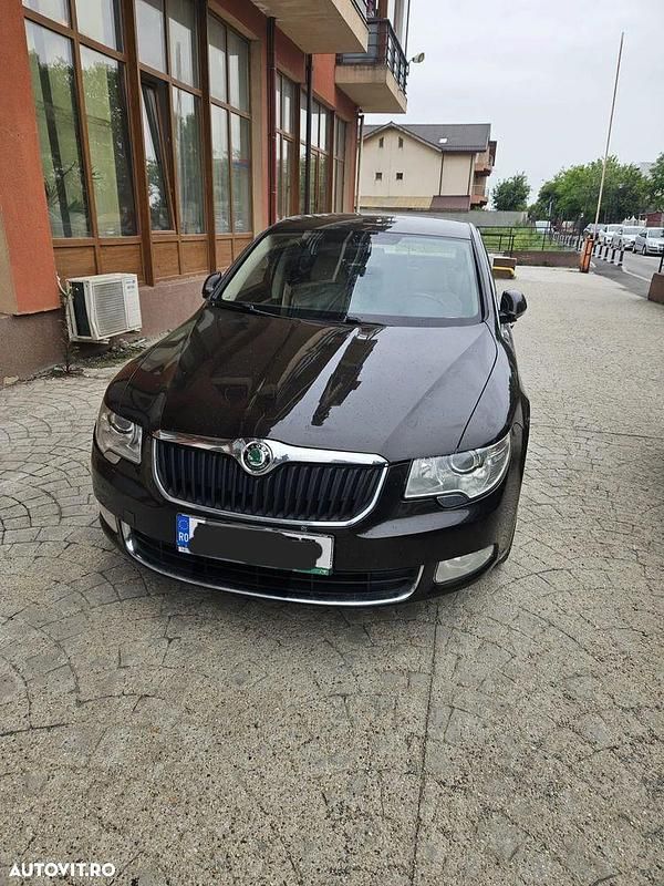 Culoaremaro Utilizat 2012 Skoda Superb Berlinǎ | 6.950 EUR (Preț OK) - Imagine 1/4