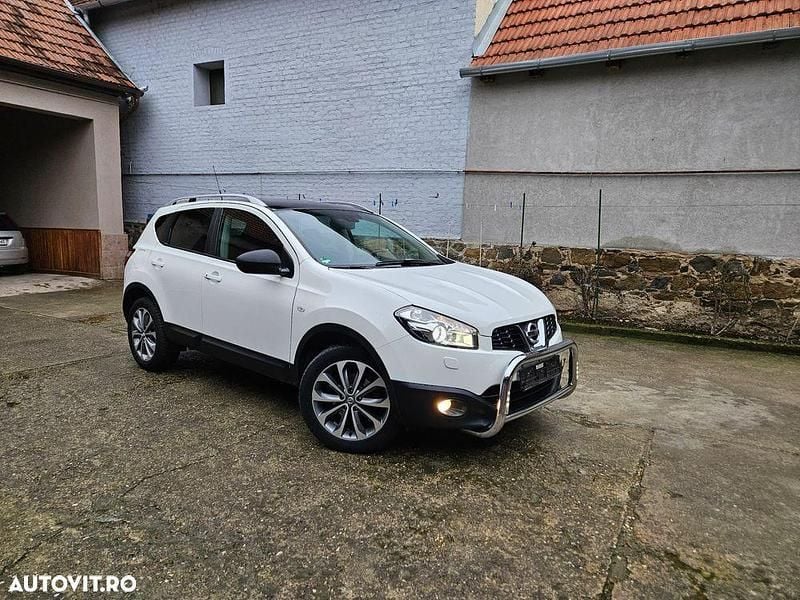 Culoarealb Second-hand 2011 Nissan Qashqai Tekna SUV | 7.490 EUR (Preț OK) - Imagine 1/4