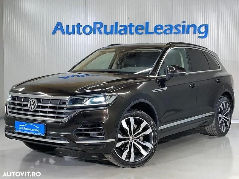 Culoaremaro Utilizat 2020 VW Touareg Elegance SUV | 34.490 EUR (Super Preț) - Imagine 1/4