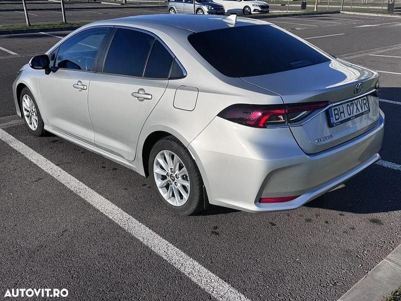 Second-hand Toyota Corolla 132 CP (97 kW) 2020 Culoareargint Berlinǎ