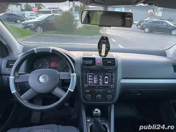Utilizat 2005 VW Golf V Hatchback | 2.300 EUR - Imagine 1/4