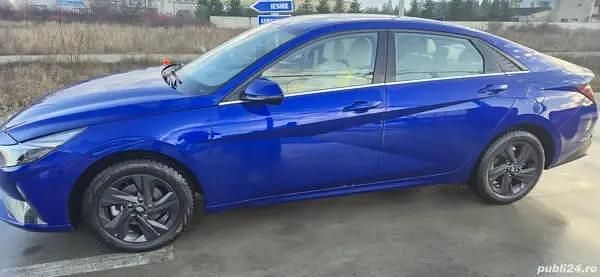Second-hand Hyundai Elantra 123 CP (90 kW) 2021 Berlinǎ