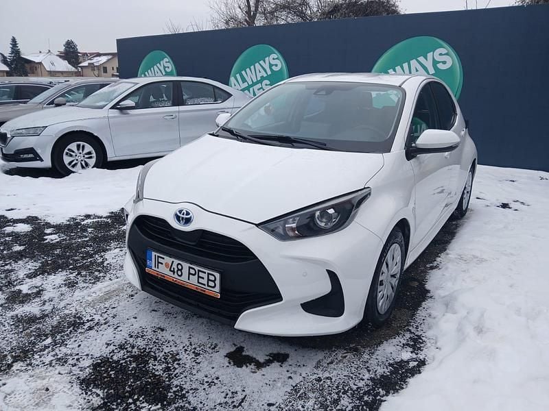 Alb Second-hand 2021 Toyota Yaris Hatchback | 12.300 EUR (Preț OK) - Imagine 1/4