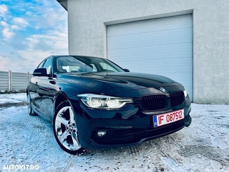 Culoarealbastru Utilizat 2016 BMW 330e iPerformance Berlinǎ | 14.999 EUR (Preț OK) - Imagine 1/4