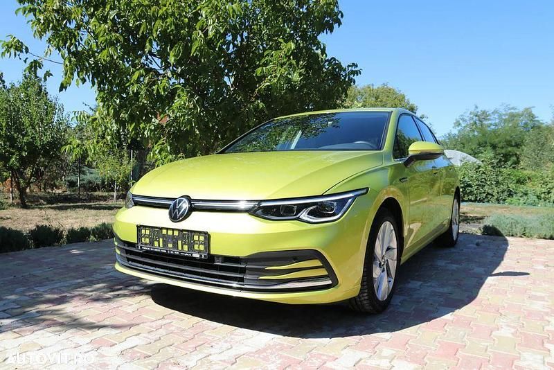 Culoaregalbeuriu Utilizat 2022 VW Golf VIII Style Hatchback | 21.500 EUR (Scump) - Imagine 1/4