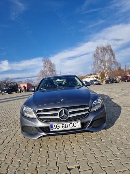 Second-hand Mercedes C180 120 CP (88 kW) 2016 Berlinǎ