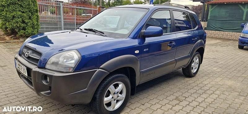 Culoarealbastru Utilizat 2005 Hyundai Tucson GLS SUV | 2.950 EUR (Preț OK) - Imagine 1/4