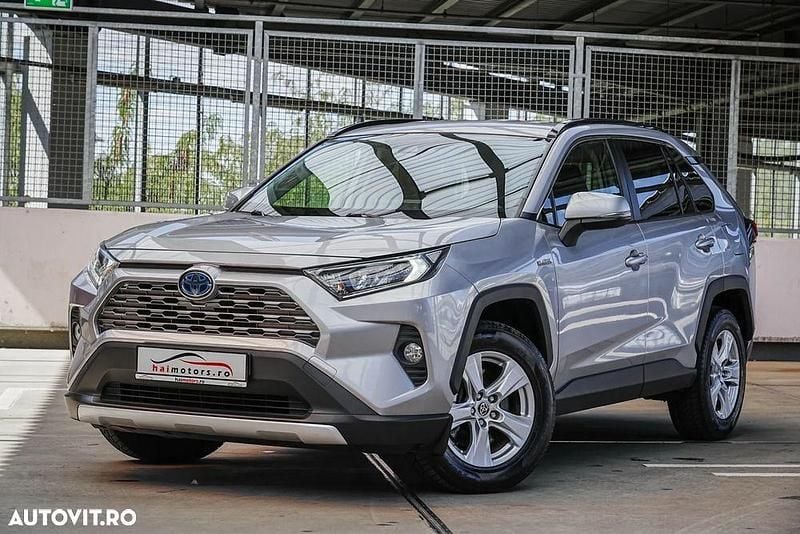 Culoareargint Second-hand 2021 Toyota RAV4 Hybrid Comfort SUV | 25.350 EUR (Preț OK) - Imagine 1/4