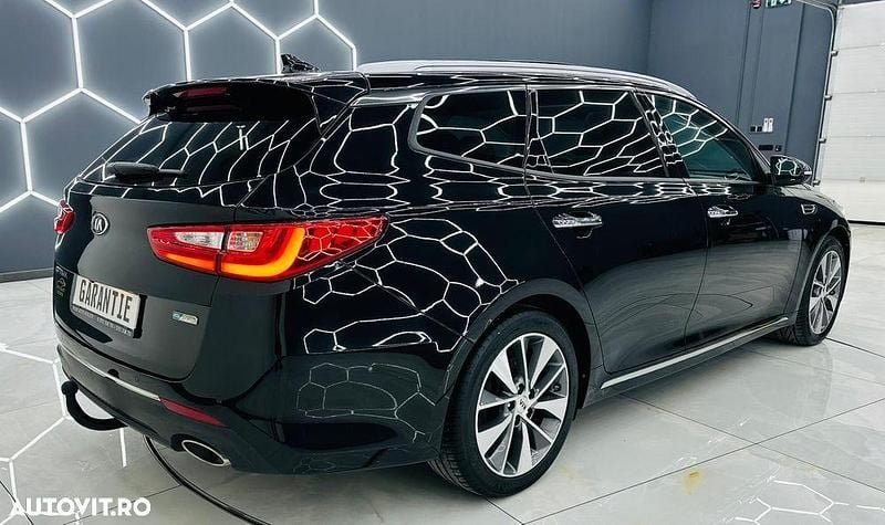 Second-hand Kia Optima Edition 7 136 CP (100 kW) 2019 Culoarenegru Break