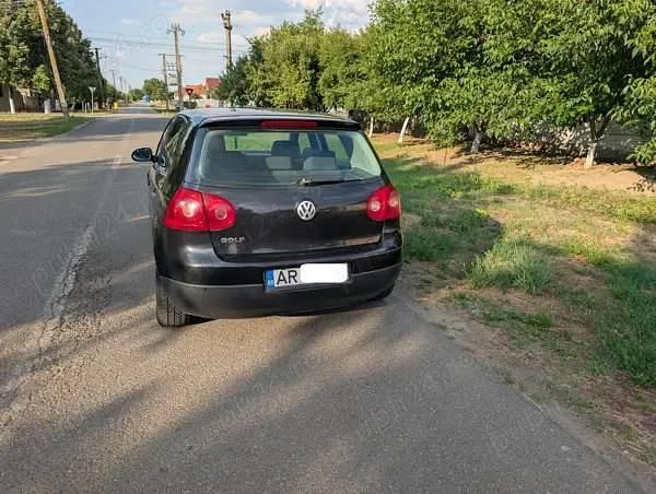 Second-hand VW Golf V 75 CP (55 kW) 2004 Hatchback