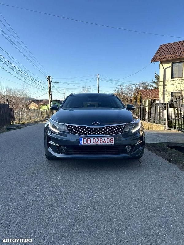 Culoarealbastru Second-hand 2017 Kia Optima Break | 9.300 EUR (Preț OK) - Imagine 1/4