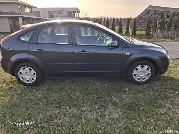 Second-hand Ford Focus Trend 100 CP (73 kW) 2007 Gri Hatchback