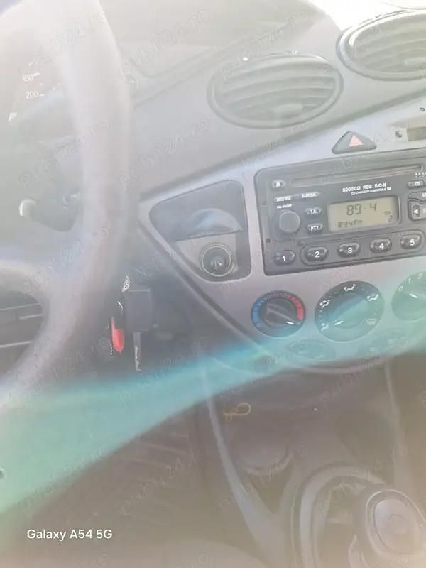 Utilizat 2001 Ford Focus | 3.500 EUR (Scump) - Imagine 1/4