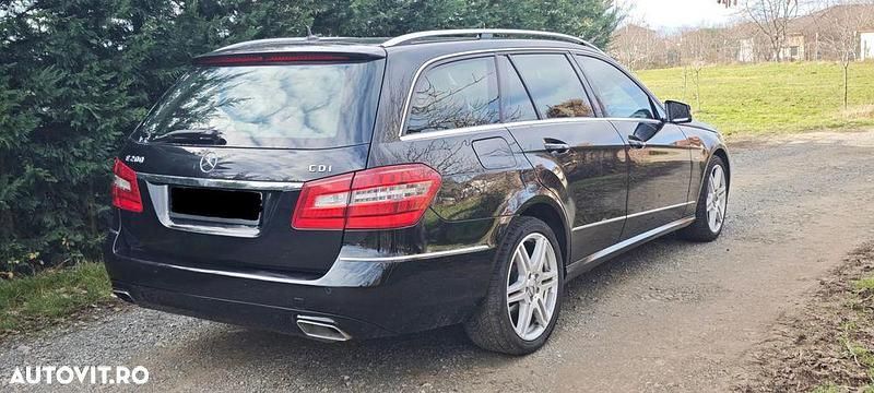 Second-hand Mercedes E200 136 CP (100 kW) 2010 Culoarenegru Break