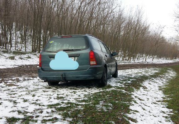 Second-hand Ford Focus 101 CP (74 kW) 2002 Verde Break