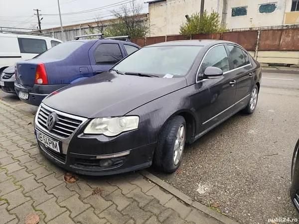 Gri Utilizat 2005 VW Passat Berlinǎ | 2.799 EUR (Preț OK) - Imagine 1/4