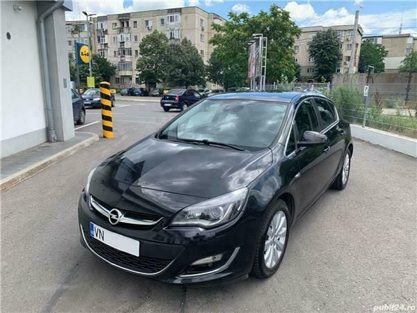 Second-hand Opel Astra 110 CP (80 kW) 2013 Negru Hatchback