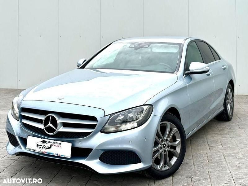 Culoarealbastru Utilizat 2015 Mercedes C200 Exclusive Berlinǎ | 11.990 EUR (Preț bun) - Imagine 1/4