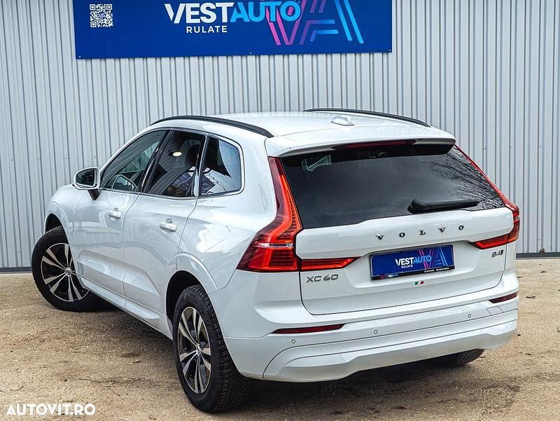 Second-hand Volvo XC60 Momentum 197 CP (144 kW) 2021 Culoarealb SUV