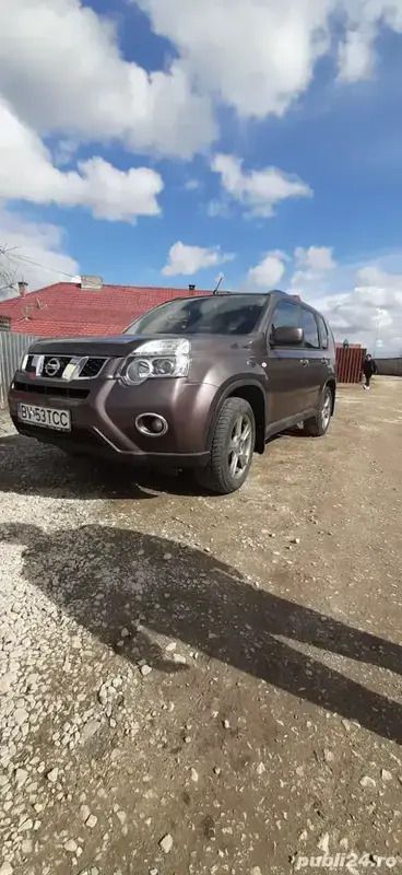Maro Utilizat 2011 Nissan X-Trail SUV | 7.000 EUR (Preț OK) - Imagine 1/4