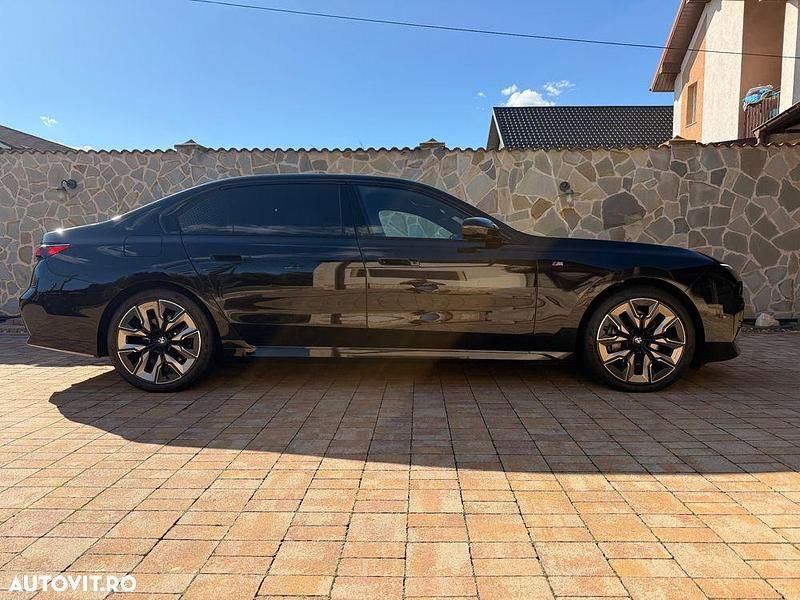 Culoarenegru Utilizat 2024 BMW 740 Berlinǎ | 114.000 EUR - Imagine 1/4
