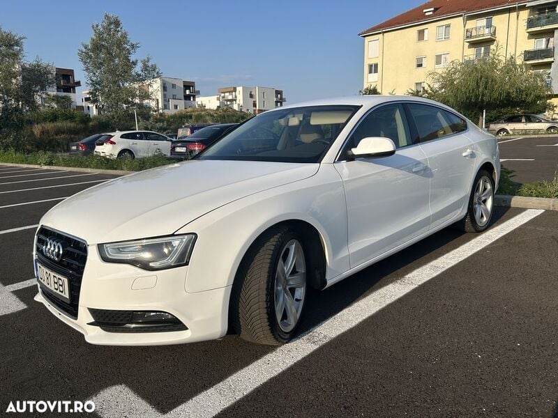 Alb Utilizat 2012 Audi A5 Sportback Coupe | 9.950 EUR (Puțin scump) - Imagine 1/4
