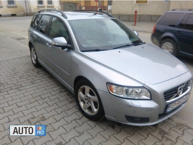 Argintiu Utilizat 2011 Volvo V50 Break | 4.700 EUR - Imagine 1/4