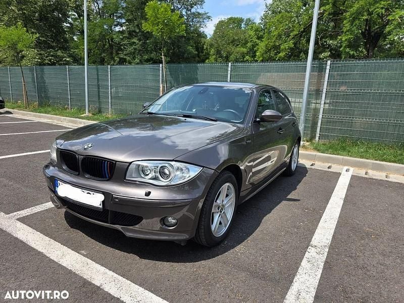 Maro Utilizat 2006 BMW 120 Comfort Edition Hatchback | 3.490 EUR (Preț OK) - Imagine 1/4