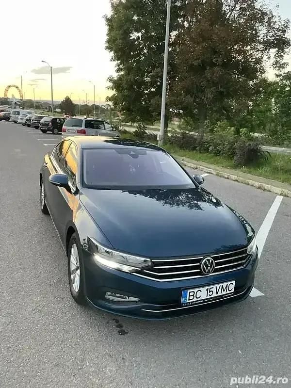 Albastru Utilizat 2020 VW Passat Comfortline Berlinǎ | 19.990 EUR (Preț OK) - Imagine 1/4