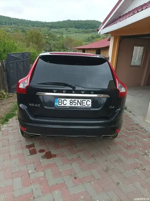 Utilizat 2015 Volvo XC60 SUV | 12.400 EUR (Preț bun) - Imagine 1/4