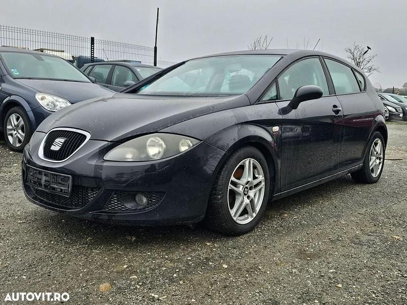 Culoarenegru Utilizat 2008 Seat Leon Style Hatchback | 2.490 EUR (Preț bun) - Imagine 1/4