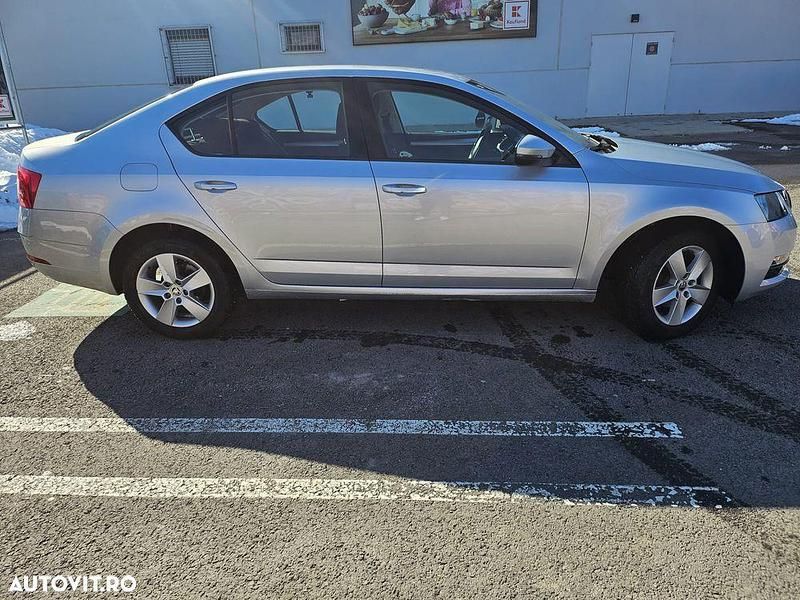 Second-hand Skoda Octavia Style 116 CP (85 kW) 2019 Culoaregri Berlinǎ