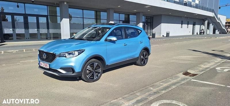 Second-hand MG ZS Luxury 105 kW (143 CP) 2021 Culoarealbastru SUV