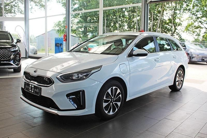 Utilizat 2021 Kia Ceed Sportswagon Vision Break | 19.728 EUR (Preț OK) - Imagine 1/1