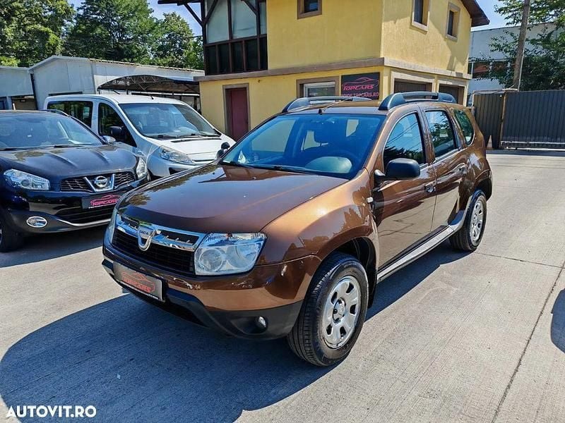 Maro Utilizat 2012 Dacia Duster SUV | 5.999 EUR (Scump) - Imagine 1/4