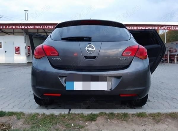 Gri Utilizat 2011 Opel Astra Hatchback | 2.799 EUR (Preț bun) - Imagine 1/4