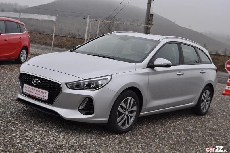 Argintiu Utilizat 2018 Hyundai i30 Break | 8.999 EUR (Preț OK) - Imagine 1/4