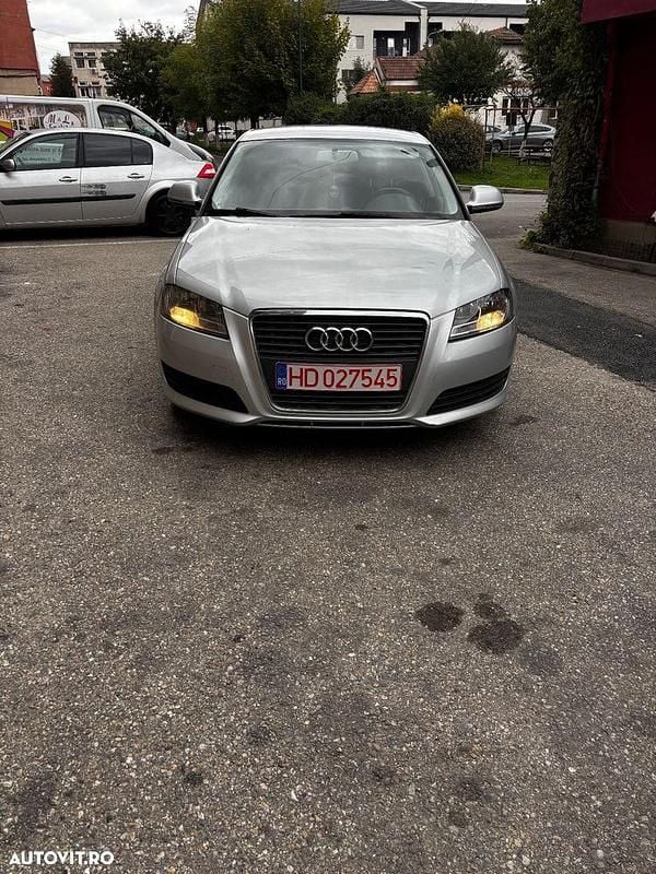 Culoareargint Utilizat 2010 Audi A3 Sportback Hatchback | 4.300 EUR (Preț bun) - Imagine 1/4