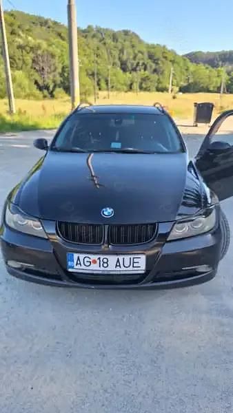 Utilizat 2006 BMW 320 Break | 2.600 EUR (Preț bun) - Imagine 1/4