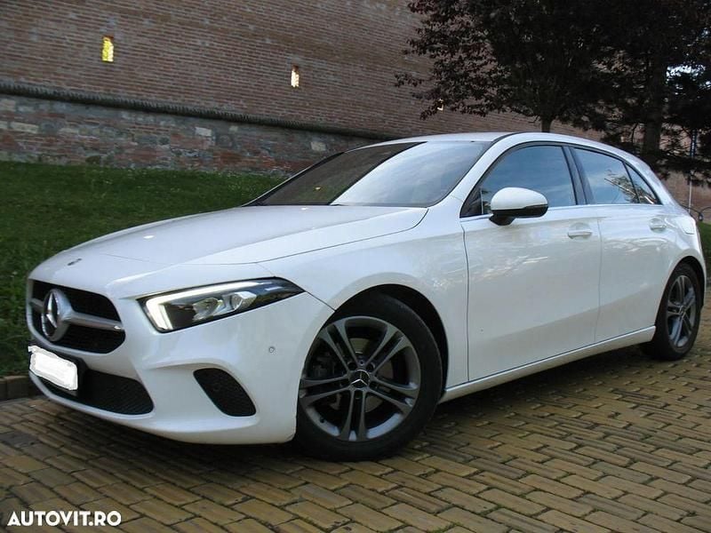 Alb Utilizat 2018 Mercedes A180 Hatchback | 16.850 EUR (Preț OK) - Imagine 1/4