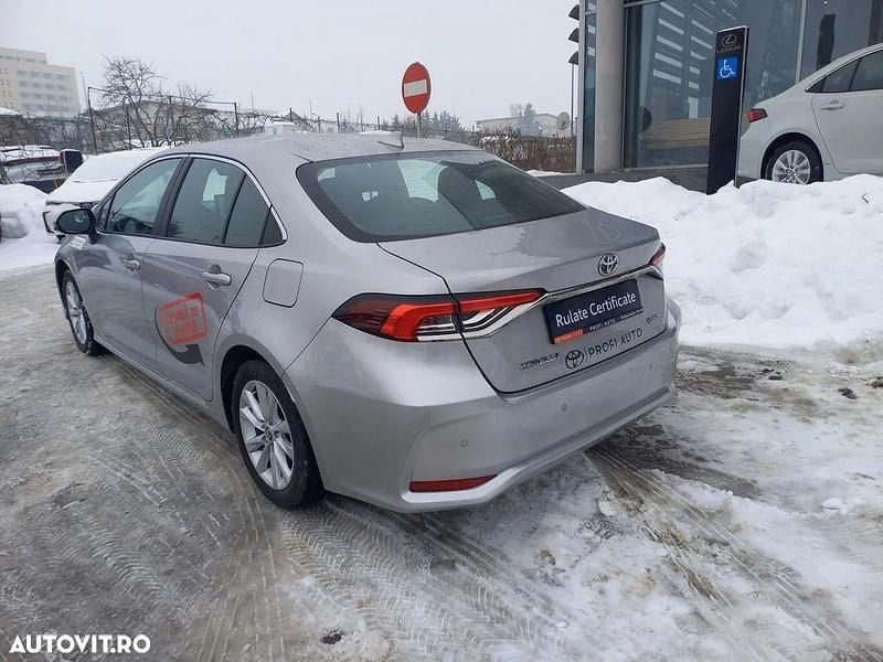Second-hand Toyota Corolla Business Edition 140 CP (102 kW) 2025 Culoareargint Berlinǎ